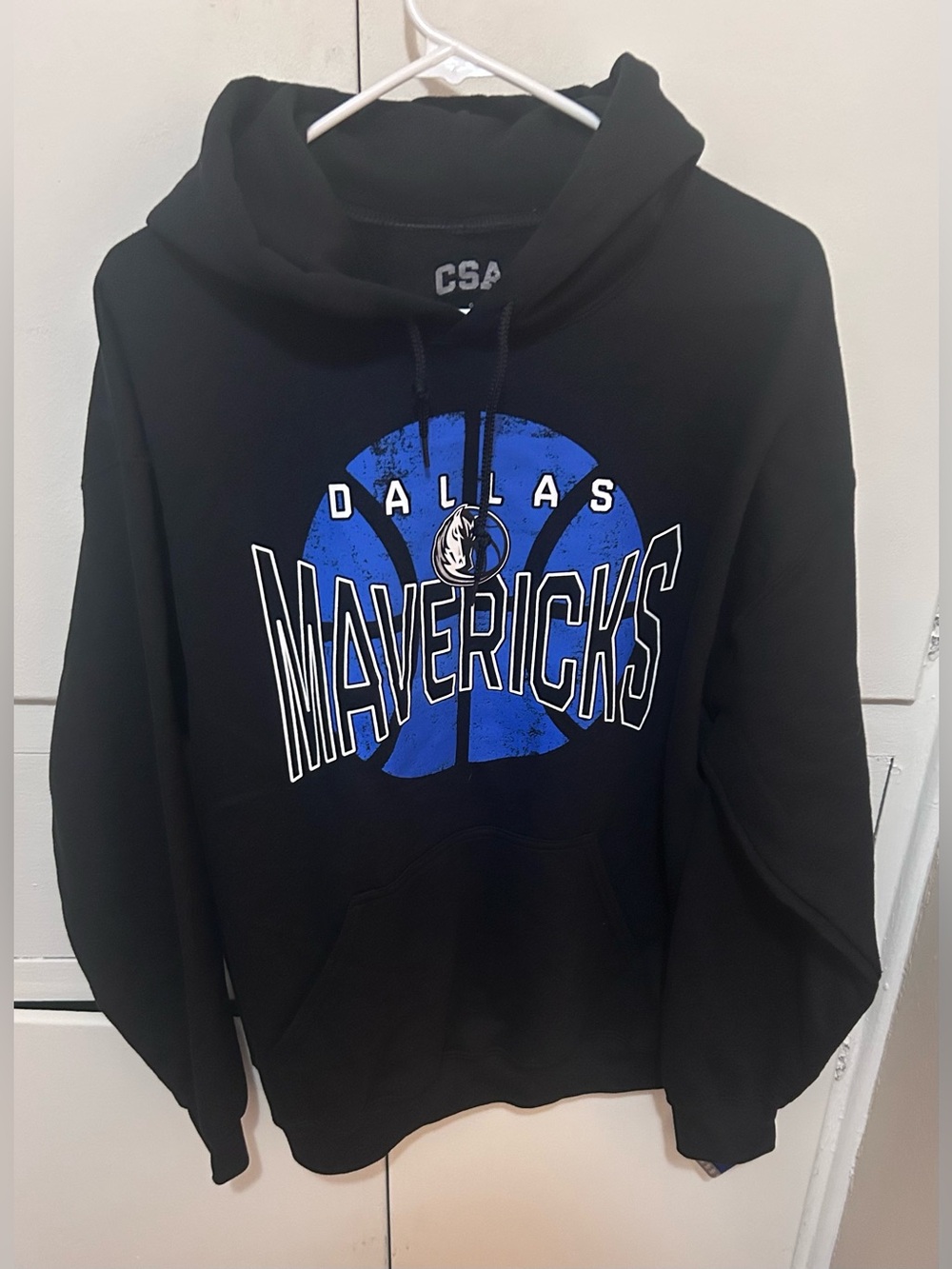 Dallas Mavericks hoodie size men’s large